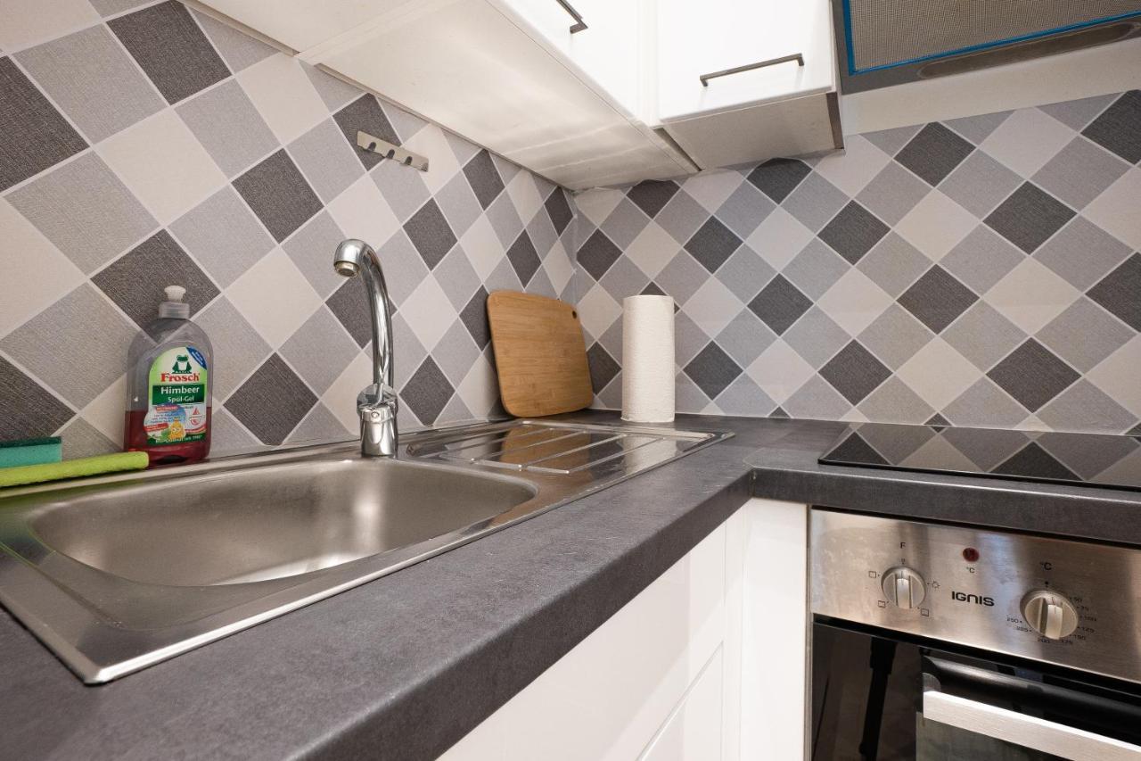 Apartment In The Central Area. 5 Minute'S Walk To The Danube. Vienna Esterno foto