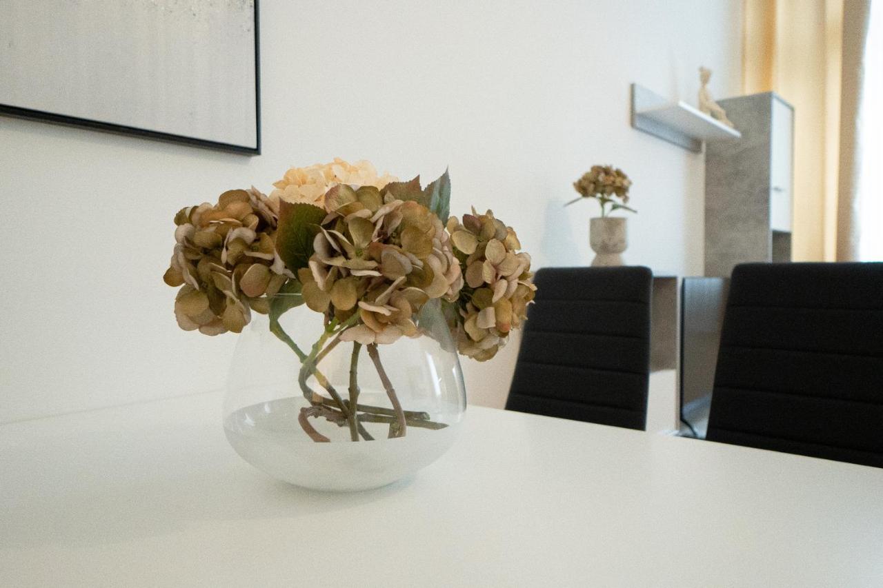 Apartment In The Central Area. 5 Minute'S Walk To The Danube. Vienna Esterno foto