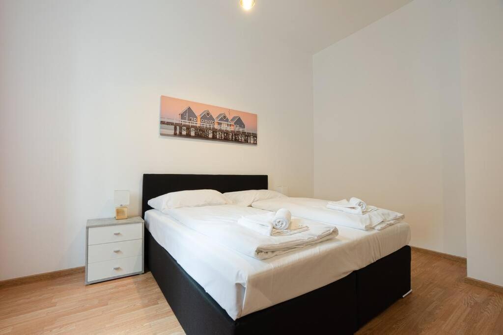 Apartment In The Central Area. 5 Minute'S Walk To The Danube. Vienna Esterno foto