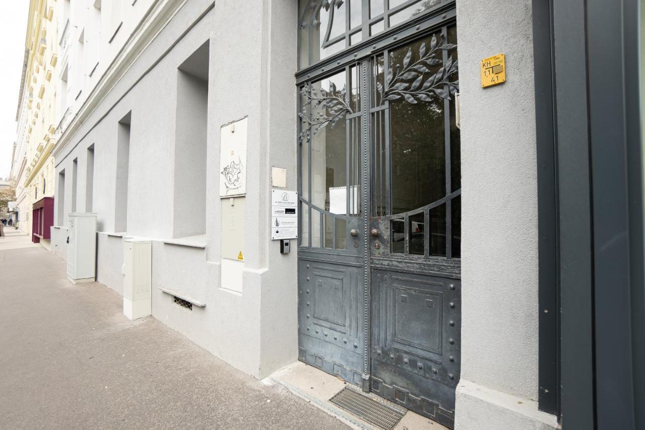 Apartment In The Central Area. 5 Minute'S Walk To The Danube. Vienna Esterno foto