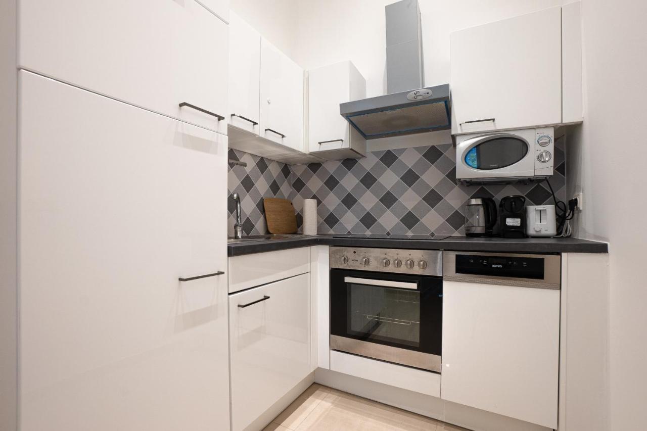 Apartment In The Central Area. 5 Minute'S Walk To The Danube. Vienna Esterno foto